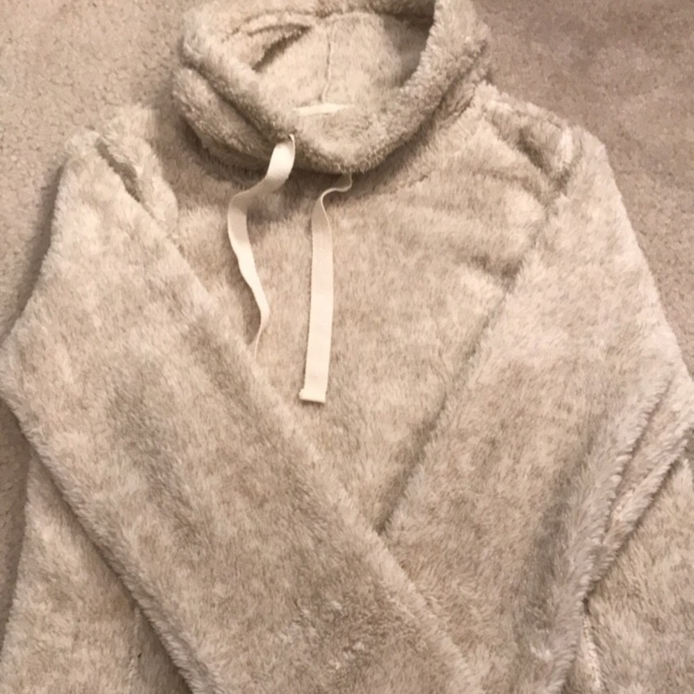 Faux fur pull over